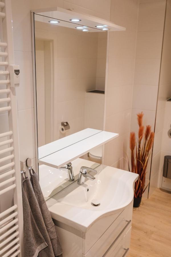 World Of Rooms - Apartment Paris Kassel Buitenkant foto