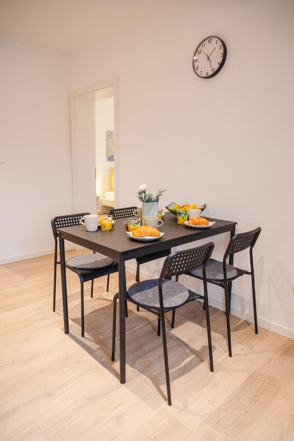 World Of Rooms - Apartment Paris Kassel Buitenkant foto